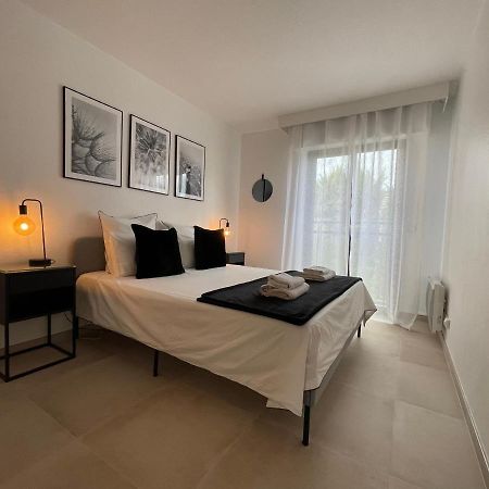 Domaine D'Ahmosis, modern 2 bedrooms refurbished apartment, f3 moderne fraichement rénové Le Cannet Extérieur photo