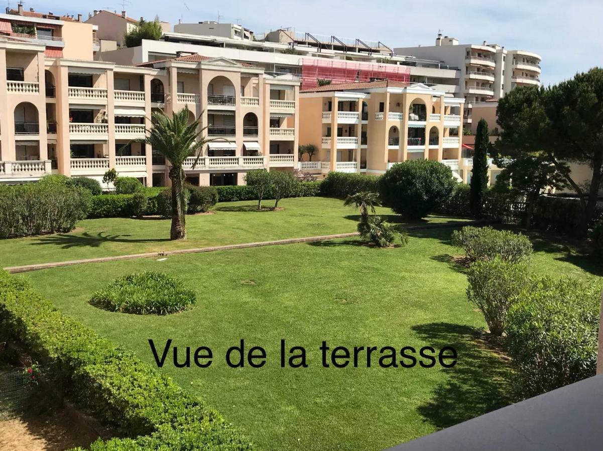 Domaine D'Ahmosis, modern 2 bedrooms refurbished apartment, f3 moderne fraichement rénové Le Cannet Extérieur photo