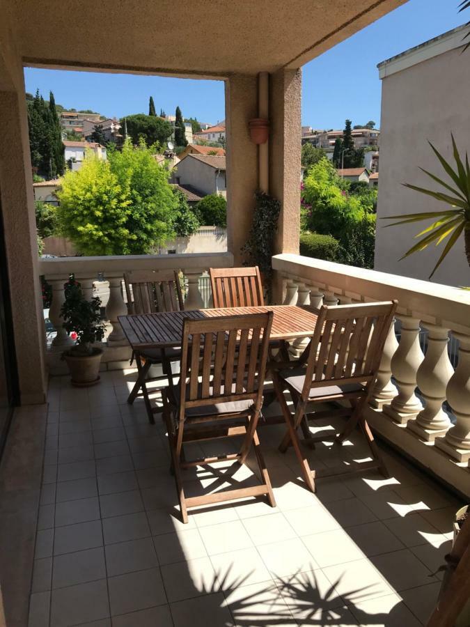 Domaine D'Ahmosis, modern 2 bedrooms refurbished apartment, f3 moderne fraichement rénové Le Cannet Extérieur photo